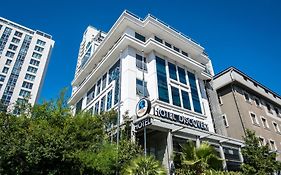Discovery Hotel